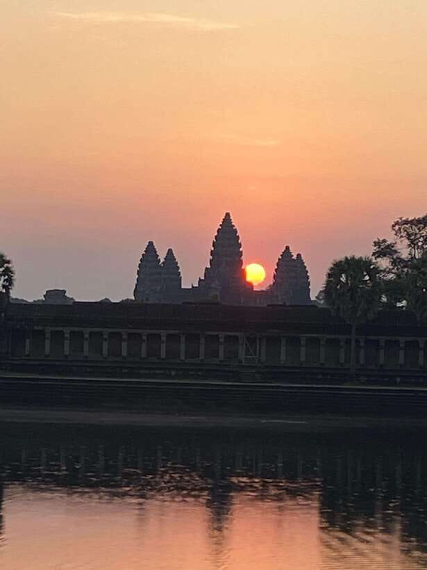 Siem Reap: Personalized Angkor Wat Sunrise/Set by TukTuk/Car - Tuk-tuk or air-conditioned car?