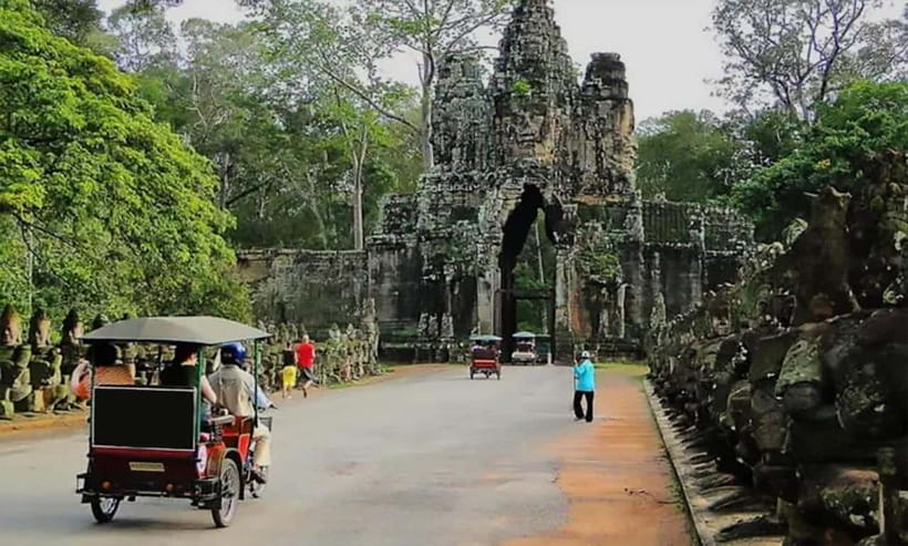 Siem Reap : Private Tuk-Tuk Tour of the Magnificent Temples. - Why a tuk-tuk works so well at Angkor