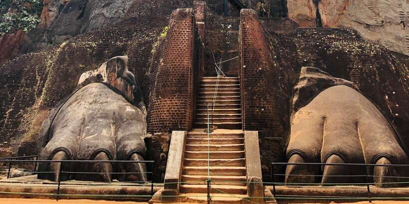 Sigiriya and Dambulla Private Full-Day Tour - The car, distance, and pace
