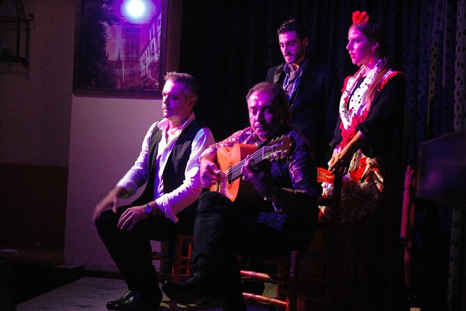 Skip the Line: Tablao Flamenco Pura Esencia Ticket - Your welcome drink and the food choices