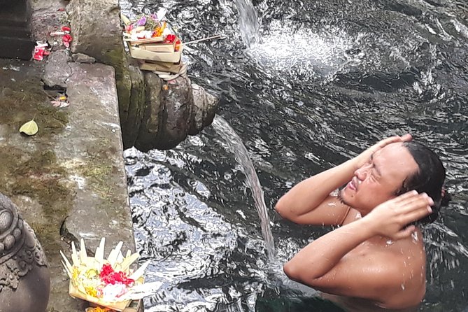 Skip the Line Tirta Empul Temple Entrance Ticket All Inclusive - The drive from Ubud and what the price covers