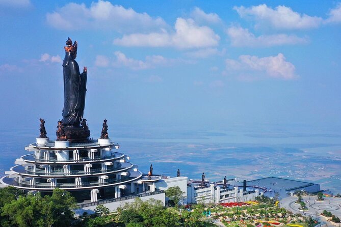 Small-Group 1-day: Cao Dai Temple & Ba Den Mountain - Lunch at a local restaurant