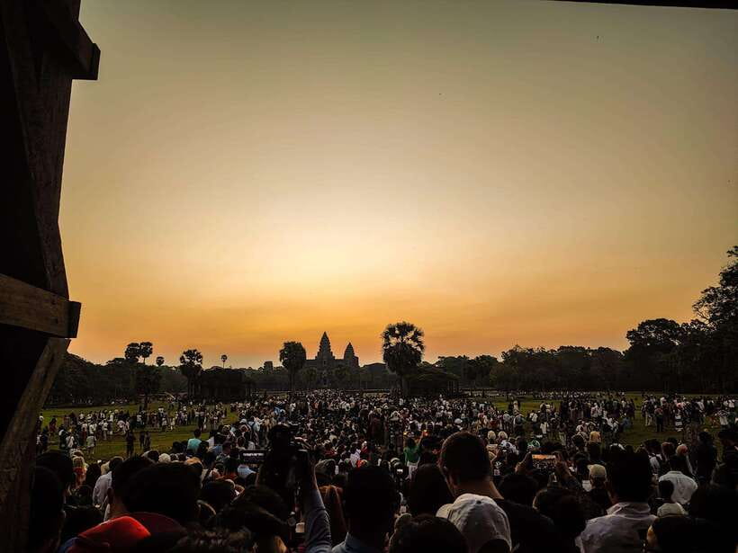 Sunrise at Angkor Wat Temple: 3-Hour Private Tour - Finding your place for the first light