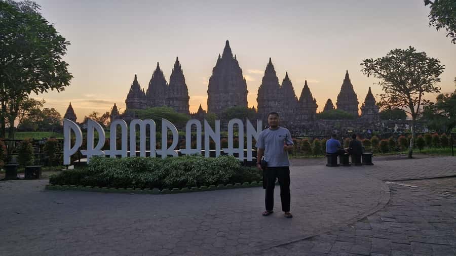 Sunset at Prambanan & Including Ticket Ramayana Ballet Show - The value of the $61 price