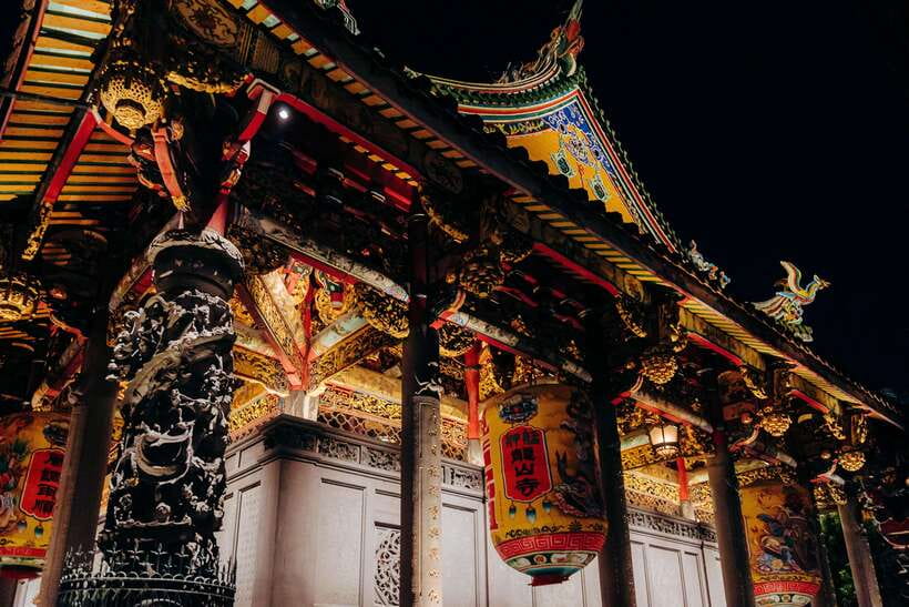 Taipei's Origin & Longshan Temple - Taiwan Cultural Tour - Price, tipping, and what you are really paying