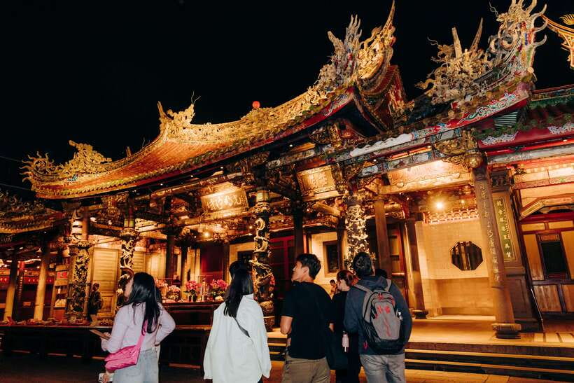 Taipei's Origin & Longshan Temple - Taiwan Cultural Tour - Taipei’s beginnings through ordinary life