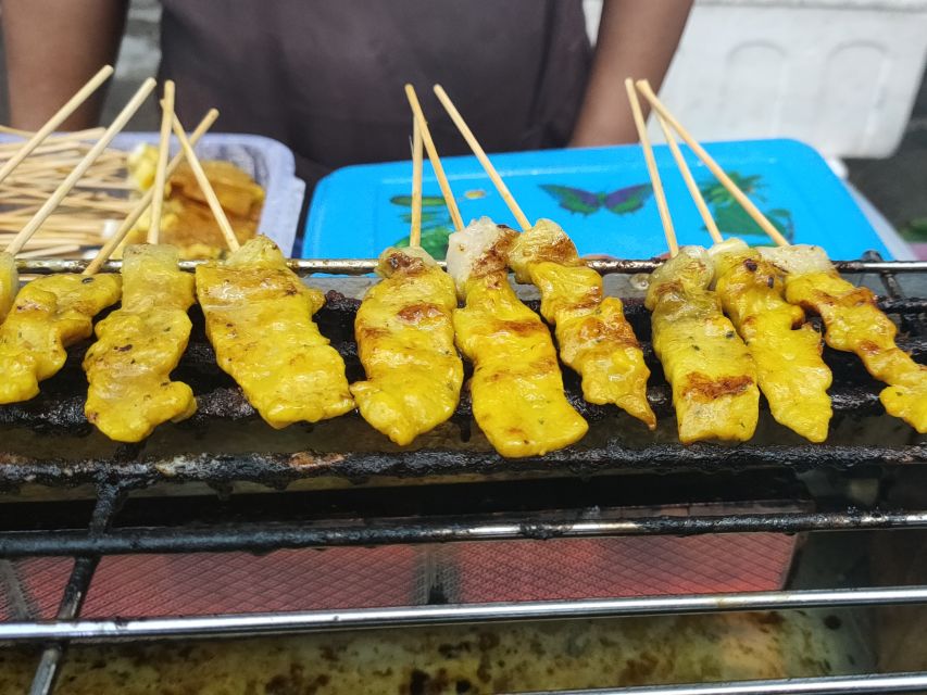 Takua Pa: Food Market, Tsunami Museum, Temple, & Old Town - What to wear and what to bring