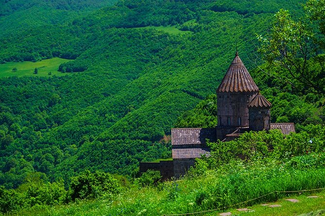 Tatev & Shaki Waterfall Guided Group Tour with Wine Tasting - Areni wine tasting and the taste of local production