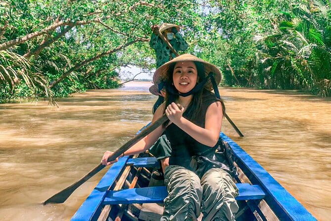 Tay Ninh – Cao Dai & Ba Den Mountain + Optional Cu Chi Tunnels - Cao Dai Temple and the Eye of God
