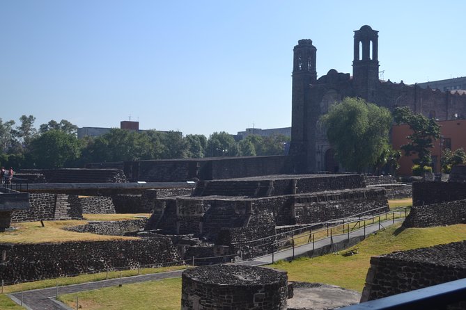 Teotihuacan & Guadalupe Shrine + Xochimilco, Coyoacán & Frida Kahlo Combo Tour - UNAM finishes the cultural circuit