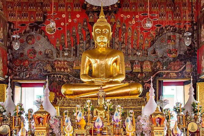 The Best Bangkok Temples - Wat Traimit and the 5.5-ton Golden Buddha