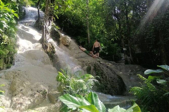The Best Full Day Tour: Doi Suthep, Wat Phalat, Sticky Waterfall - Why this day trip works so well in Chiang Mai