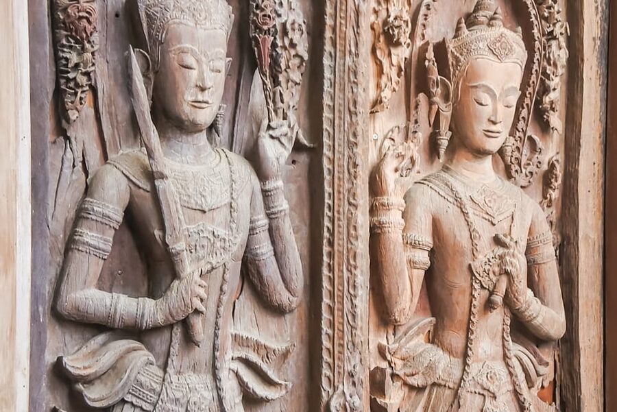 The Old Siam: Ayutthaya Temples Small Group Tour with Lunch - Lunch at a local Thai restaurant