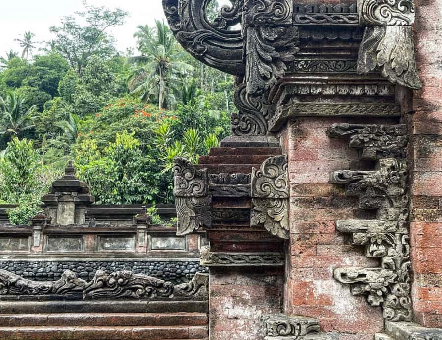 Tirta Empul: Temple Tour with Optional Spiritual Cleansing - Finishing in the Utama Mandala