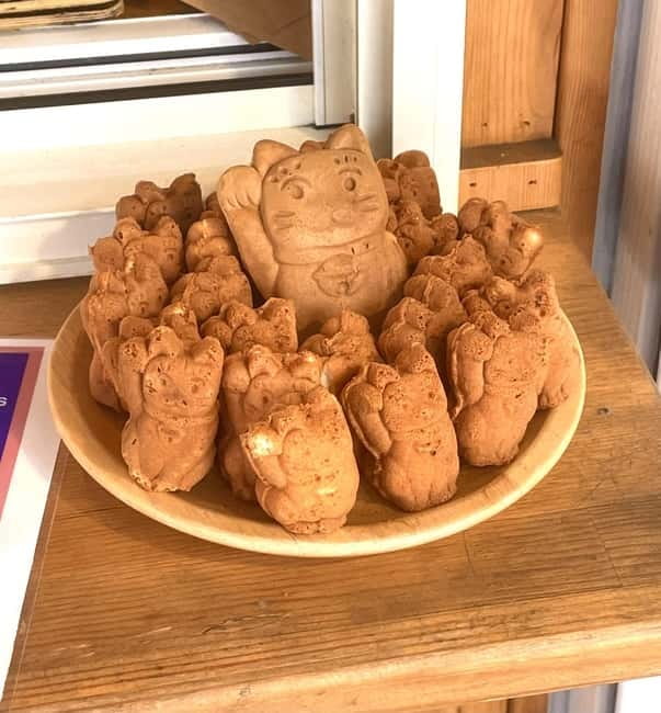 Tokyo: Gotokuji Cat Temple, Shinjuku Cat Cafe & 3D Cat Tour - How much value do you get for $56?