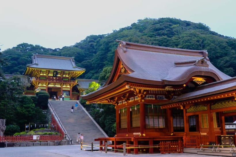 Tokyo: Kamakura & Enoshima Day Tour with Pickup & Train Ride - A full day from Tokyo to the Shonan coast