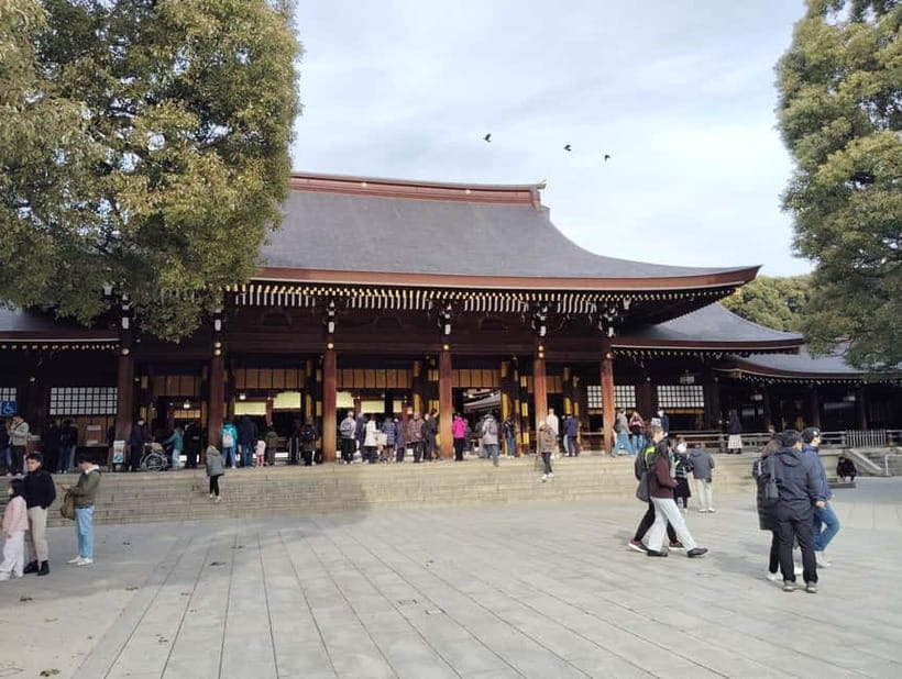 Tokyo: Meiji Jingu Shrine & Inner Garden Guided Tour (2h) - Meeting at the first torii