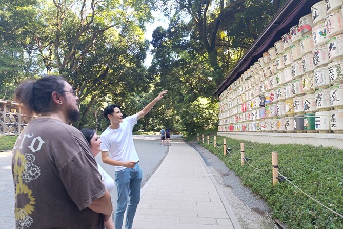 Tokyo: Meiji Shrine and Shinto Culture Walking Tour - Meeting at Harajuku and Starting the Walk