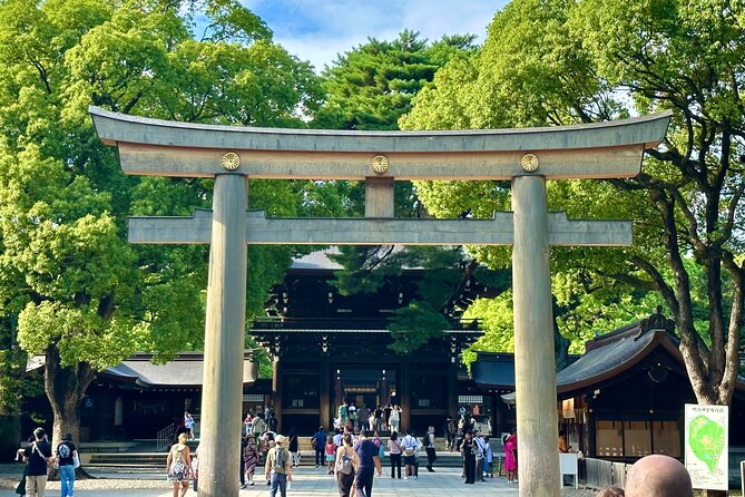 Tokyo Morning Tour: Asakusa, Meiji Shrine and Tsukiji Fish Market - Why the guide makes the route work