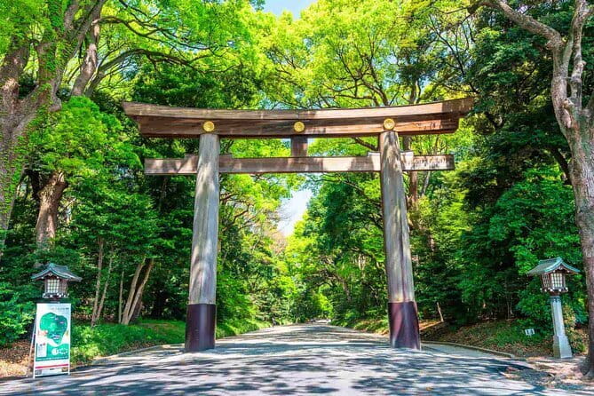 Tokyo Morning Tour : Meiji Shrine, Asakusa and Fish Market - Tsukiji Outer Market and a Tokyo breakfast