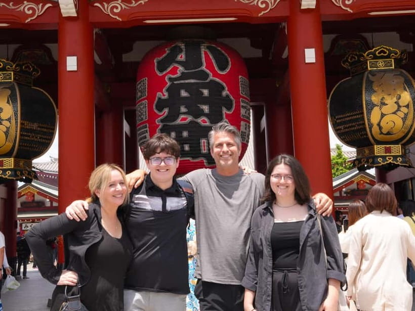Tokyo Morning Tour: Meiji Shrine, Asakusa & Fish Market - Meiji Shrine: a quiet opening in the city