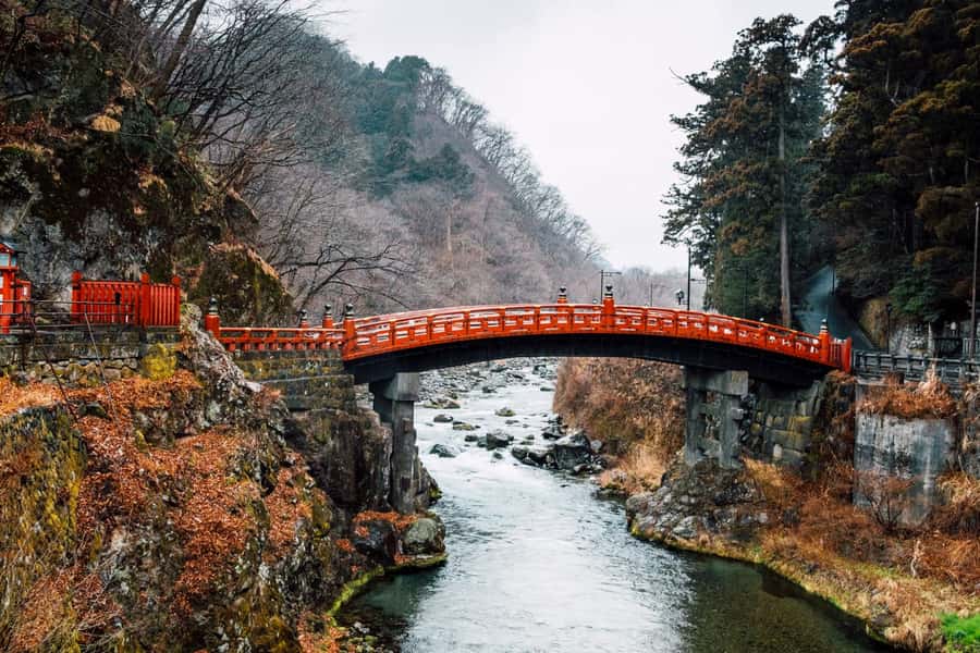 Tokyo: Nikko Day Tour Shrines, Lake Chūzenji & Kegon Falls - Futarasan Shrine and the quieter Narabi Jizo path