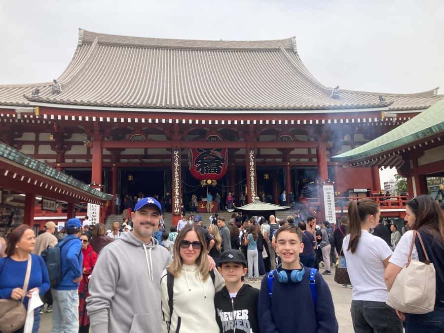 Tokyo: Sensoji Temple & Street Food: Private Tour with guide - The Private Guide Advantage in a Busy District