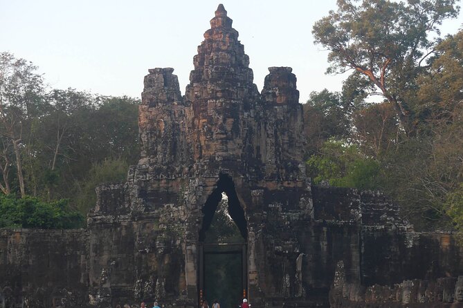 Two Days Angkor Wat Park-Beng Mealea and Kampong Phluk Village - The guide can shape the whole experience