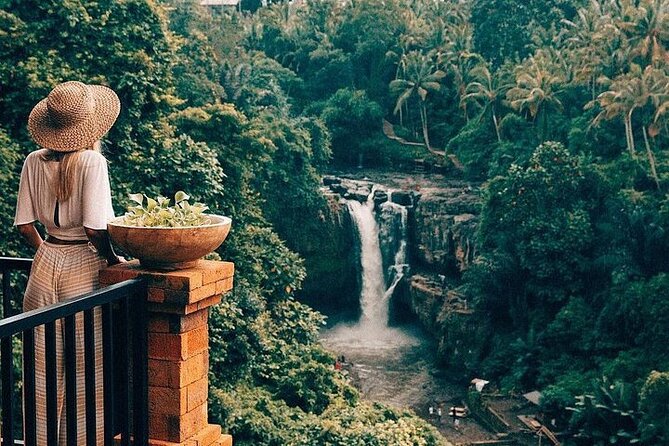 Ubud: Swing - Monkey Forest - Waterfall - Temple - Rice Terraces - Art Crafts - Gallery Ada Garuda adds a useful art stop