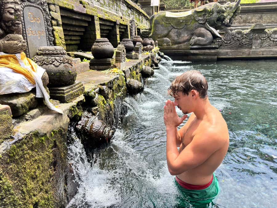 Ubud: Waterfalls, Water Temple & Rice Terraces Private Tour - Kanto Lampo for rocks, cascades, and pictures