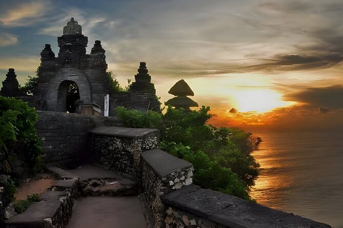 Uluwatu Sunset,Kecak Dance and Diner Seafood In Jimbaran - Uluwatu Temple above the Indian Ocean