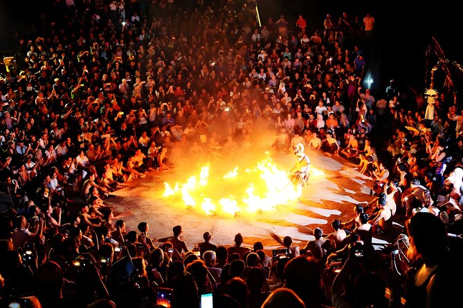 Uluwatu Sunset,Kecak Dance and Diner Seafood In Jimbaran - What the private car changes