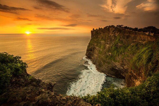 Uluwatu Sunset, Kecak Dance, and Dinner Jimbaran Beach - Why the private driver matters