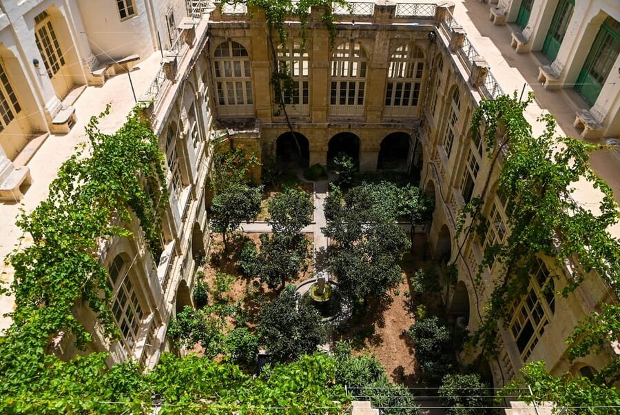 Valletta: Monastery and Secret Garden Entry Ticket - Following the 15 audio points