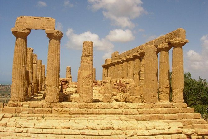 Valley of the Temples and Villa Romana del Casale Day Trip from Taormina - Who should book this experience?
