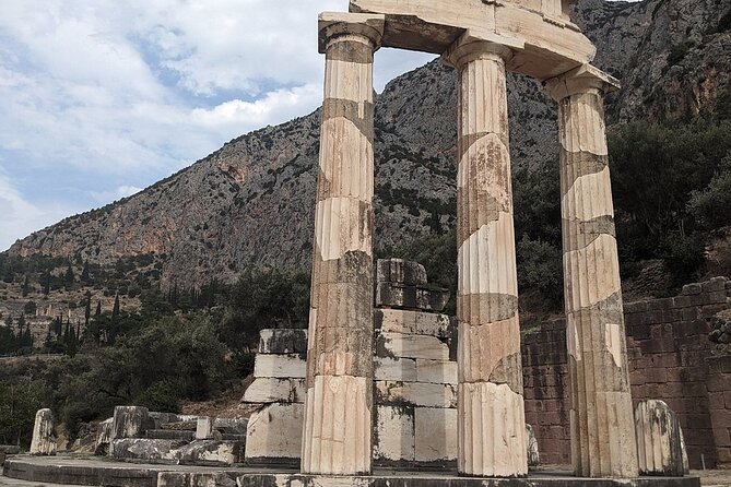Visit Delphi & Meteora Monasteries Luxury Private Tour FromAthens - The long road to Kalabaka and Meteora