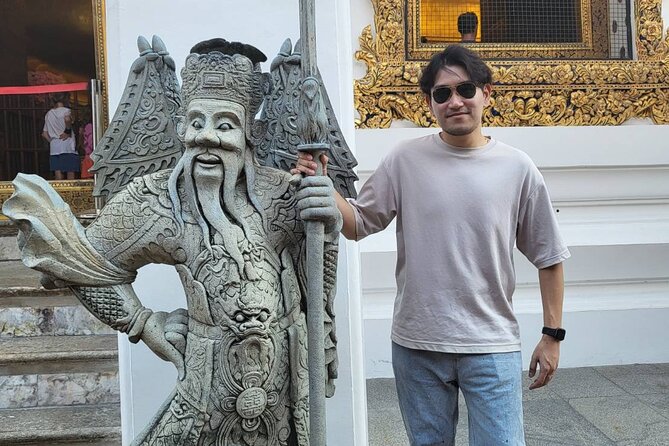 Visit Wat Pho and Wat Arun with Local Expert - Should you book Visit Wat Pho and Wat Arun with Local Expert?