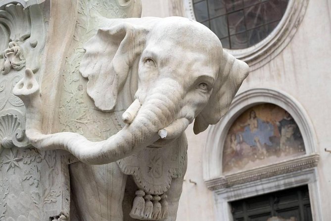 Walking Guided Tour and Rome's Iconic Temple Pantheon Entrance - Largo Argentina and the site linked to Julius Caesar