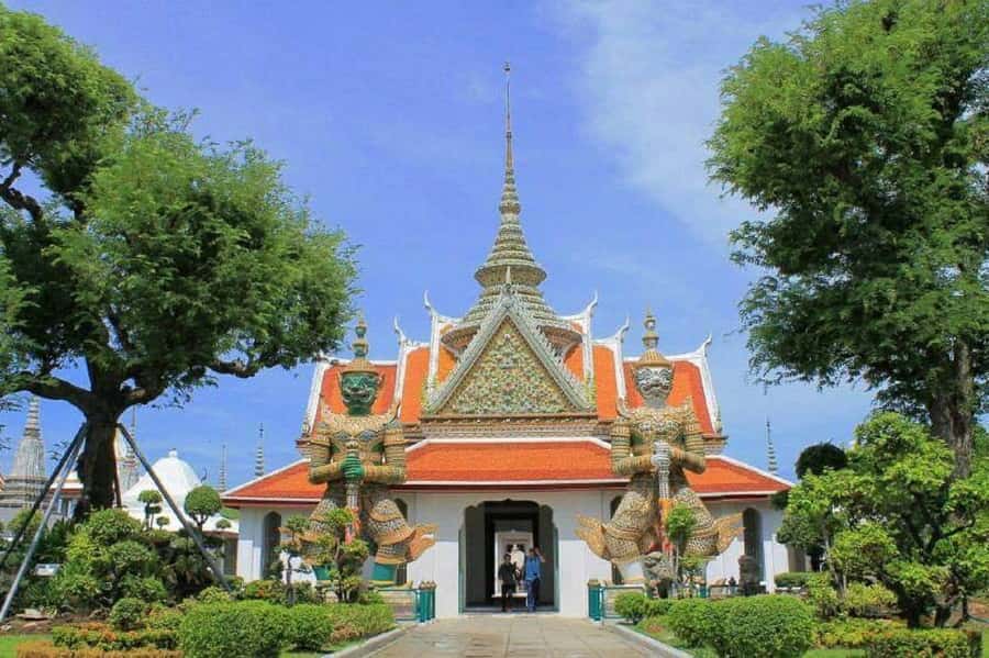 Wat Pho, Wat Arun and Wat Hong Rattanaram Private Tour - Three temples, one clear story of Bangkok