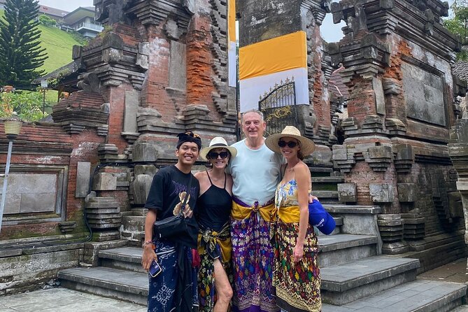 Wonderful of Ubud Private Guided Tour - Sacred Monkey Forest: shaded paths and lively animals