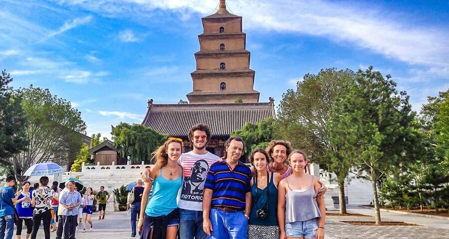 Xi'an: Terracotta Army, Lunch, City Wall, Pagoda, Bazaar - How the small-group format works