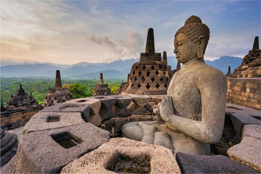 Yogyakarta: Borobudur 5-hour Tour with Climb-up & Transfers - Key points to know before booking