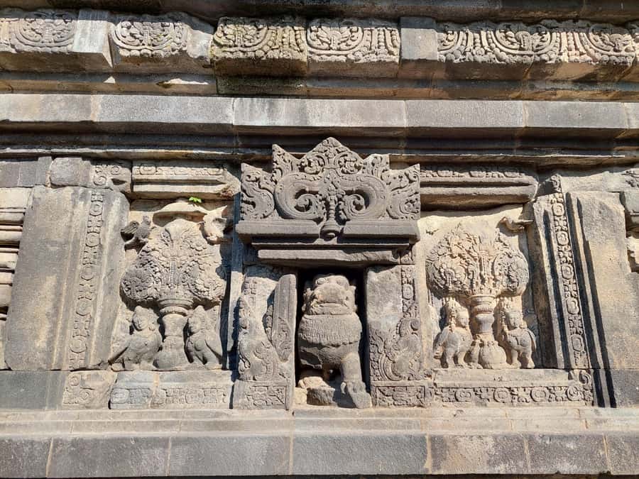 Yogyakarta: Borobudur and Prambanan Private Tour - Key points to know before booking