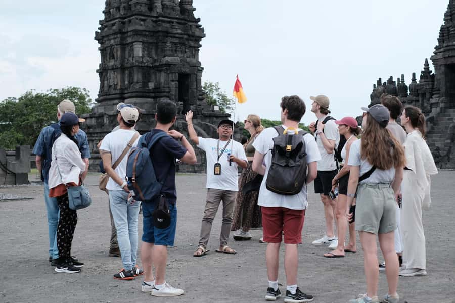 Yogyakarta: Borobudur Climb-up and Prambanan Guide Tour - Key points before you book