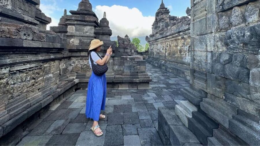 Yogyakarta: Borobudur Climb-up and Prambanan Guide Tour - Transport, timing, and the real cost