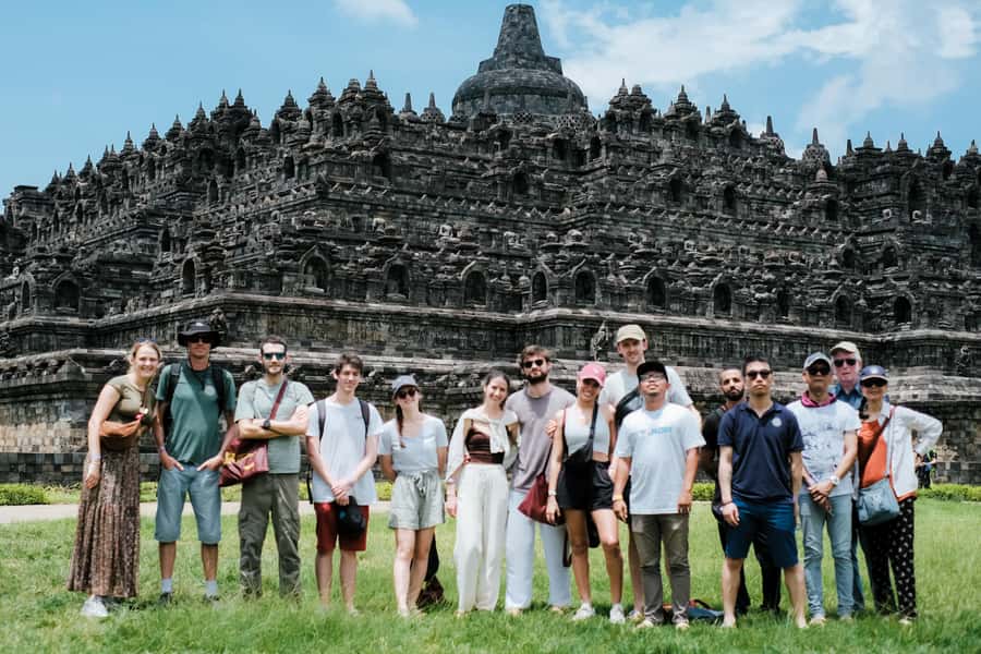 Yogyakarta: Borobudur Climb-up and Prambanan Guide Tour - Starting at the YKExplore meeting point