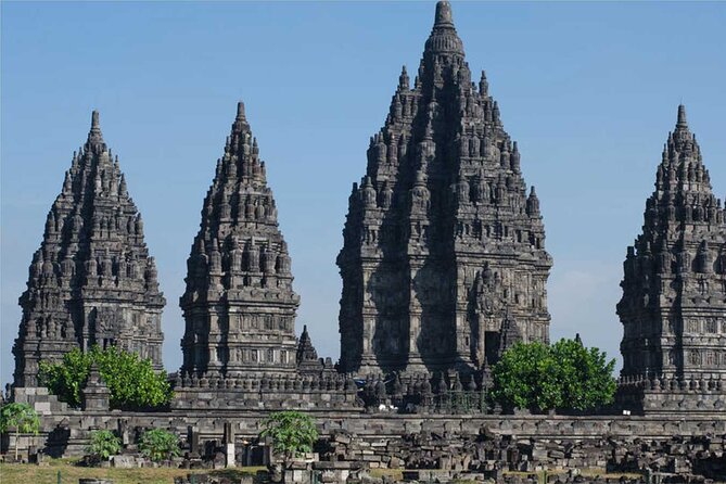 Yogyakarta: Borobudur Climb-up & Prambanan Day Trip All Inclusive - How the guides affect the experience