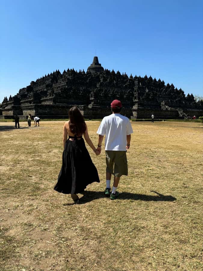 Yogyakarta: Borobudur ClimbUp (sunrise option) & Prambanan - Climbing Borobudur before the crowds