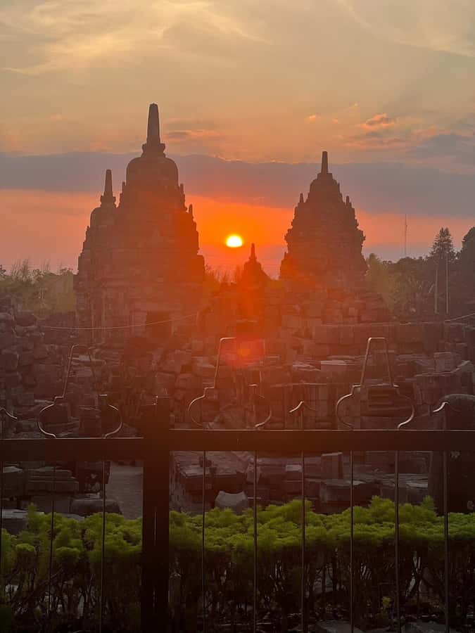 Yogyakarta: Borobudur ClimbUp (sunrise option) & Prambanan - The 3:30 a.m. start and the road to Borobudur