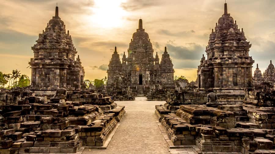 Yogyakarta: Borobudur sunrise(guarantee climb up)& Prambanan - Key points to know before booking